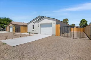 2945 E Thompson Ave, Kingman, AZ 86409 - Photo 1