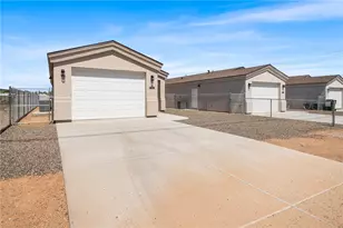 875 E Beverly Ave, Kingman, AZ 86409 - Photo 1