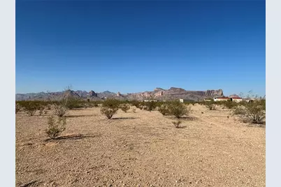 1661 S Elgin Road, Golden Valley, AZ 86413 - Photo 1