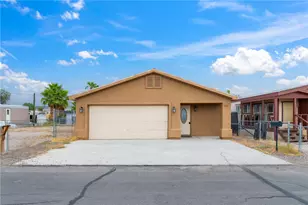 1777 Diamond Dr, Bullhead City, AZ 86442 - Photo 1