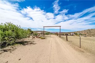 9769 N Rose Quartz Rd, Chloride, AZ 86431 - Photo 1