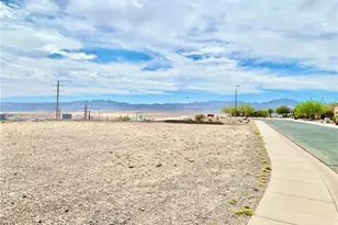 1001 Heritage Dr, Bullhead City, AZ 86429 - Photo 1