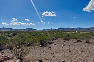 4191 N Dilkon Rd, Golden Valley, AZ 86413 - Photo 1