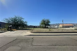 1565 Palma Rd, Bullhead City, AZ 86442 - Photo 1