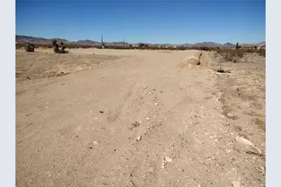 7543 W Shipp, Golden Valley, AZ 86413 - Photo 1