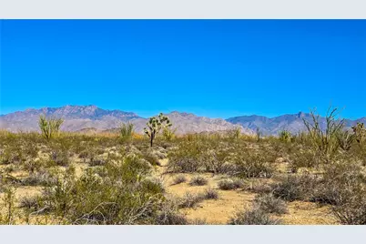 3040 Castle Butte Road, Yucca, AZ 86438 - Photo 1
