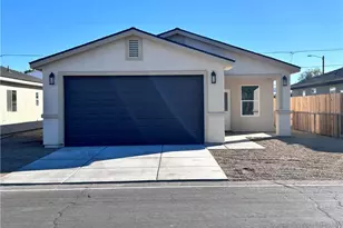 2112 Clearwater Dr, Bullhead City, AZ 86442 - Photo 1