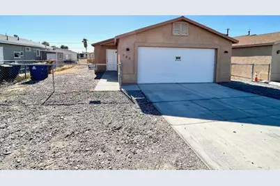 732 Swan Drive, Bullhead City, AZ 86442 - Photo 1