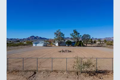 917 S Estrella Road, Golden Valley, AZ 86413 - Photo 1