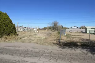 3571 E Lark Ln Ln, Kingman, AZ 86409 - Photo 1