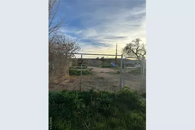 552 Park St, Kingman, AZ 86402 - Photo 1
