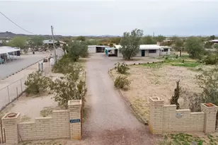 25460 Ochoco Way, Bouse, AZ 85325 - Photo 1