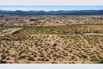 306-04-186 Santa Cruz Road, Golden Valley, AZ 86413 - Photo 1