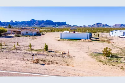 1885 S Estrella Road, Golden Valley, AZ 86413 - Photo 1