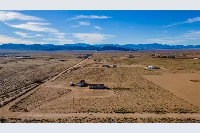 10521 N Garrett Drive, Kingman, AZ 86401 - Photo 1