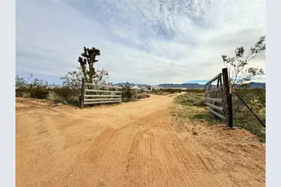 6766 N Stewart Mountain Road, Golden Valley, AZ 86413 - Photo 1