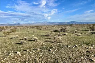 2884 S Naco Rd, Golden Valley, AZ 86413 - Photo 1