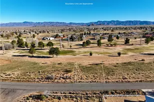 7937 E Saddleback Dr, Kingman, AZ 86401 - Photo 1