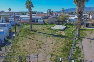 1899 Hualapai Dr, Bullhead City, AZ 86442 - Photo 1