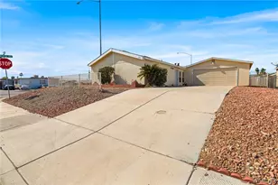 1745 Lynn Dr, Bullhead City, AZ 86442 - Photo 1