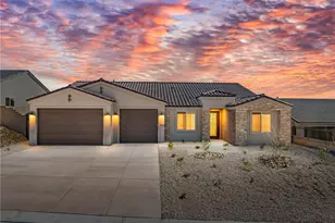 3232 Sidewheel Dr, Bullhead City, AZ 86429 - Photo 1