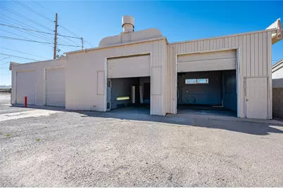 2111 Airway Avenue, Kingman, AZ 86409 - Photo 1