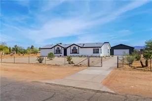 5845 W Abrigo Dr, Golden Valley, AZ 86413 - Photo 1