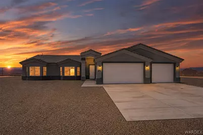 9818 N Cyrus Road, Kingman, AZ 86401 - Photo 1