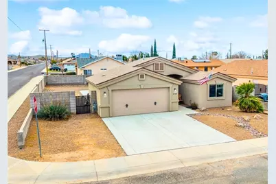 2748 Superba Avenue, Kingman, AZ 86401 - Photo 1