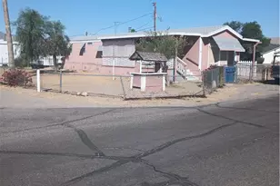702 Daisy Dr, Bullhead City, AZ 86442 - Photo 1