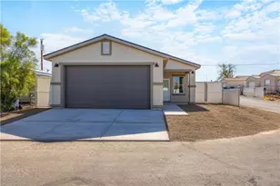 1968 Montclair Dr, Bullhead City, AZ 86442 - Photo 1
