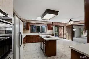 13290 Tall Pine Ct, Town and Country, MO 63017 - Photo 9