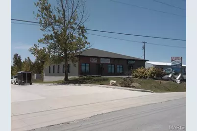 1204 Veterans Memorial Parkway E, Warrenton, MO 63380 - Photo 1