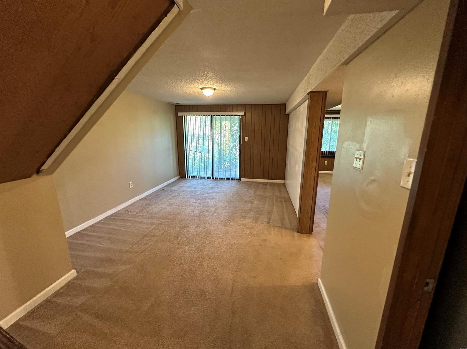 12427 Sea Ln Dr, Florissant MO 63033-4709 exterior