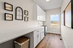 4 Challenger (Grand Columbia) Ct, O'Fallon, MO 63366 - Photo 5