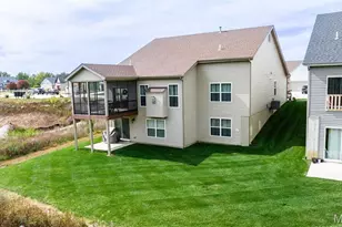 4 Challenger (Grand Columbia) Ct, O'Fallon, MO 63366 - Photo 25