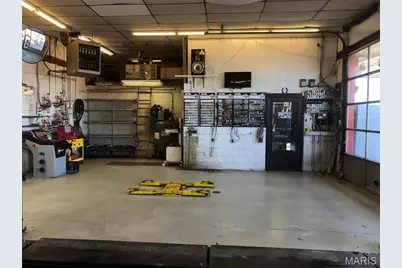 3949 Veterans Memorial Parkway, Saint Peters, MO 63376 - Photo 13