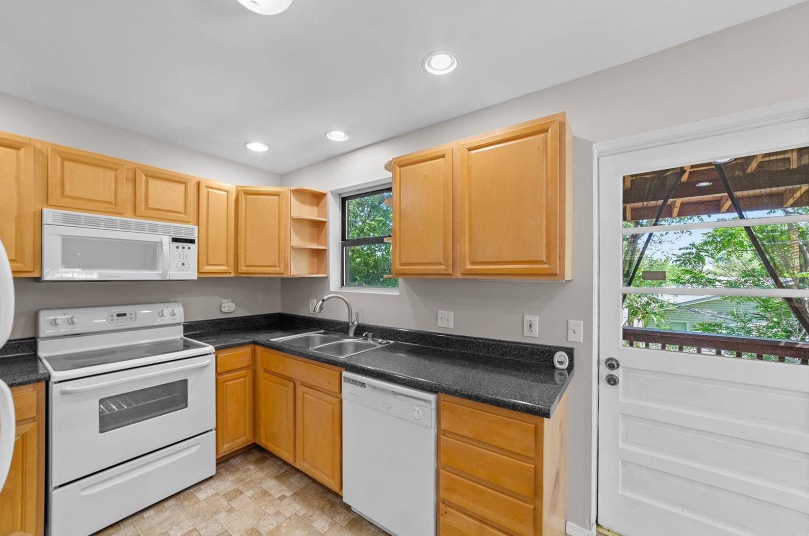 2020 Kraft St, Saint Louis MO 63139-3711 exterior