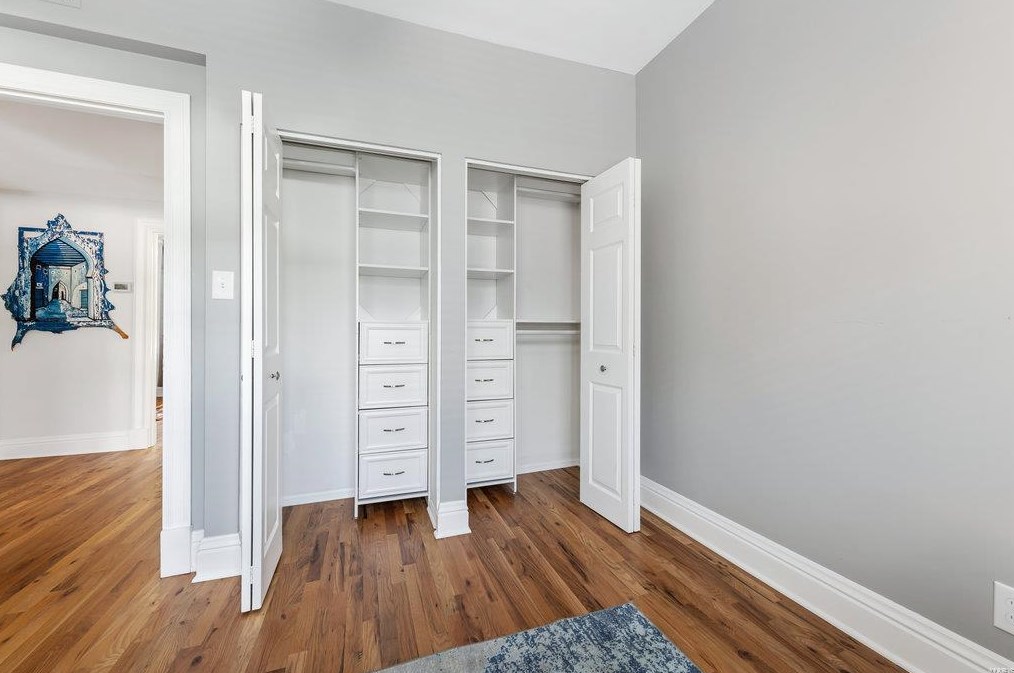 4927 Laclede Ave, Saint Louis MO  63108-1467 exterior