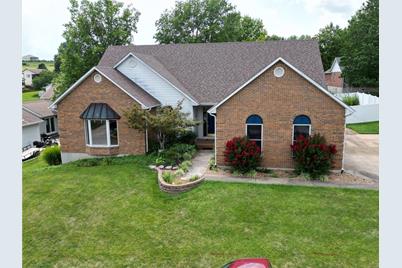 4 Grayson Ridge Drive, Washington, MO 63090 - Photo 1