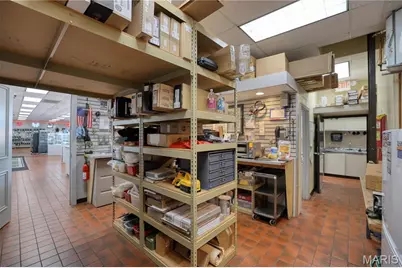 8205 Gravois Road, Saint Louis, MO 63123 - Photo 13