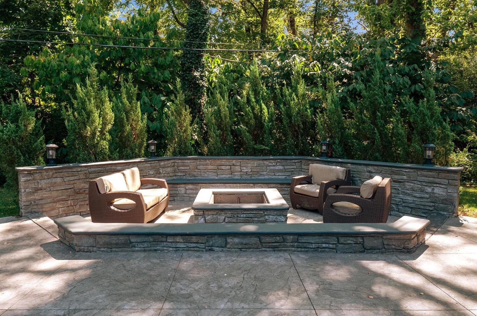 10212 Clayton Rd, Saint Louis MO 63117-1808 exterior