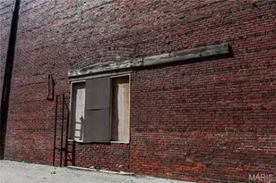1100 S 6th St, Saint Louis, MO 63104 - Photo 9