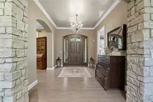 1482 Country Lake Estates Dr, Chesterfield, MO 63005 - Photo 3