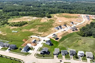 375 Valley Bluff Dr, Wentzville, MO 63348 - Photo 29