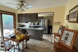 5810 Flaming Leaf Ct, Saint Louis, MO 63129 - Photo 9