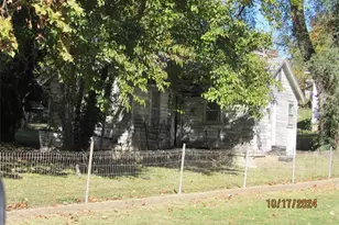 515 N 7th St, Louisiana, MO 63353 - Photo 5