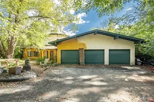 235 Quindaro Dr, Florissant, MO 63034 - Photo 3