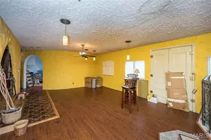 235 Quindaro Dr, Florissant, MO 63034 - Photo 15