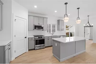 6927 Sutherland Avenue, Saint Louis, MO 63109 - Photo 9